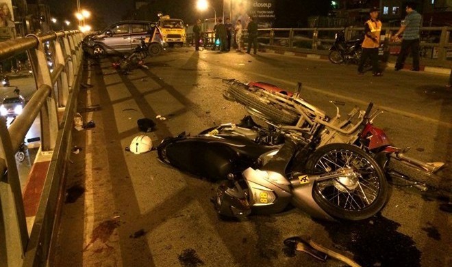 Tai nạn trên cầu vượt: Tài xế taxi là người hiền lành