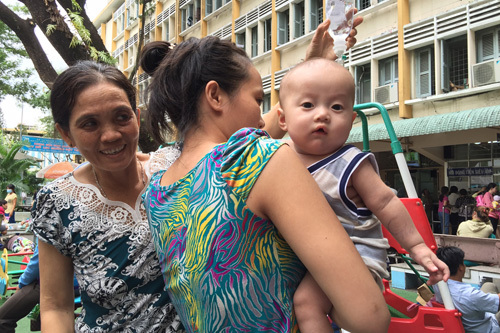 Xót xa bé 3 tháng tuổi mắc bệnh ung thư máu