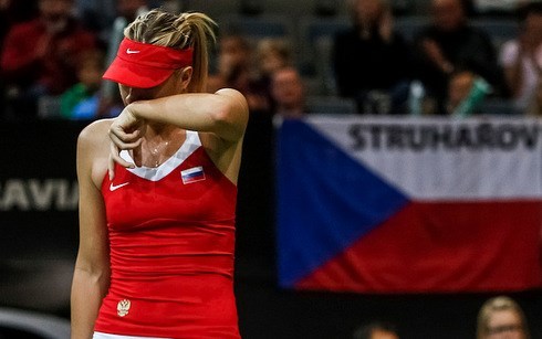 Sharapova phục thù, Nga vẫn đánh rơi Fed Cup