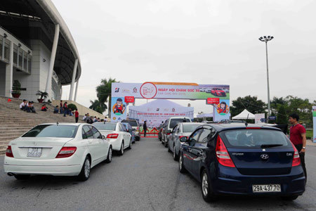 Chăm sóc xế chuyên nghiệp như Car Care Day 2015