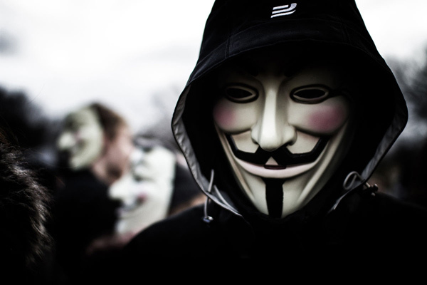 Nhóm hacker Anonymous tuyên chiến với IS
