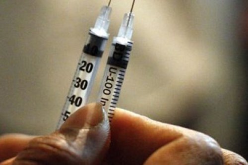 Trẻ sơ sinh tử vong sau tiêm vắc xin lao: Nghi do sặc sữa