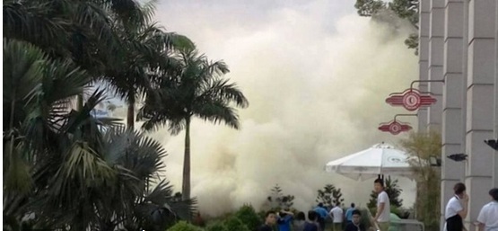 Khói mù mịt ở Parkson Lê Đại Hành, dân tháo chạy