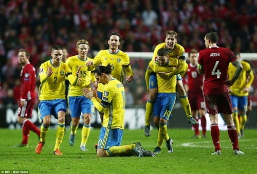 Người hùng Ibra giúp Thụy Điển giành vé dự EURO 2016
