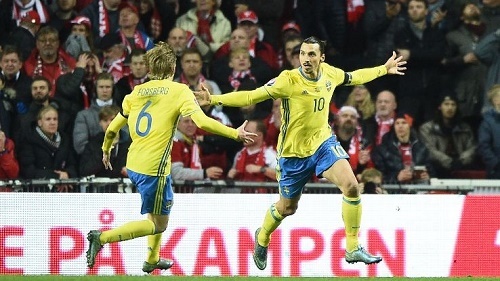 Người hùng Ibra ngoa ngoắt sau cú đúp lịch sử