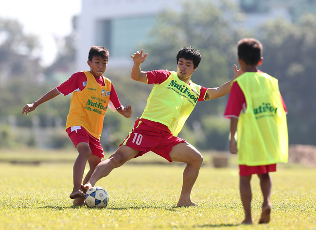 Công Phượng, Tuấn Anh thua