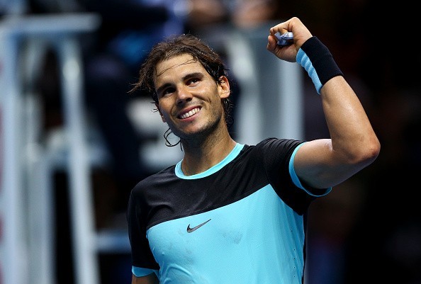 Đè bẹp Murray, Nadal giành vé bán kết