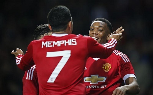 Mất Martial, Van Gaal buộc để Depay đá chính