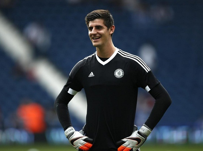 Courtois chuẩn bị tái xuất, giải cứu Mourinho