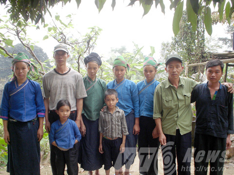 Kỳ lạ ngôi nhà có 9 người câm điếc trên đỉnh Tây Côn Lĩnh