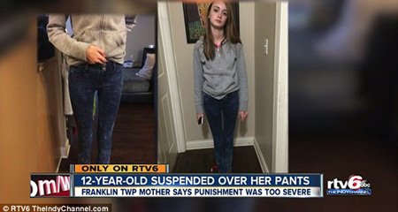 Nữ sinh bị đình chỉ học vì mặc quần quá chật