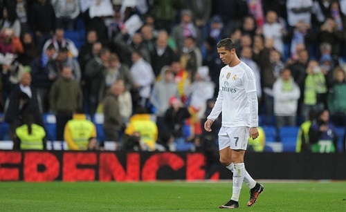Tin sáng 24/11: Ronaldo muốn rời Real, Mou 