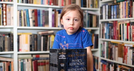 Thần đồng 5 tuổi có tài  đọc được suy nghĩ của người khác