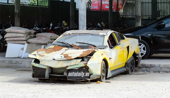 'Siêu xe' Lamborghini tự chế của thợ Việt thành đống sắt vụn