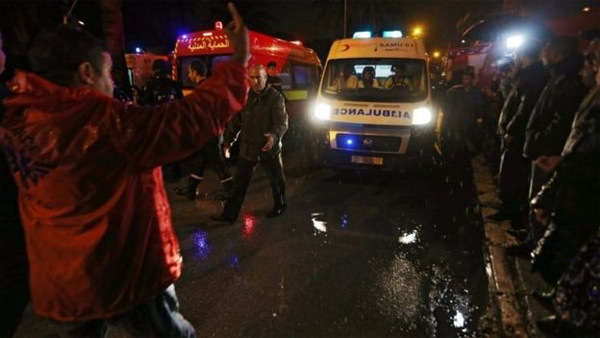 Xe chở vệ sĩ Tổng thống Tunisia bị đánh bom, 12 người chết