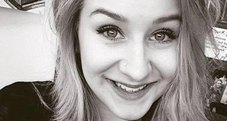 Bí ẩn đằng sau hàng ngàn bức ảnh ‘tự sướng’ của thiếu nữ xinh đẹp