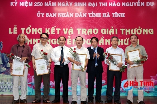 Trao Giải thưởng VHNT Nguyễn Du lần thứ VI cho 36 tác giả