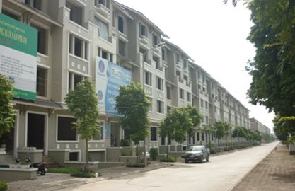 Buốt ruột nhìn hàng trăm biệt thự “ma” xếp lớp phía Tây Thủ đô