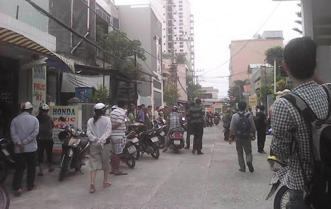 Nổ súng giữa phố ở Đà Nẵng, một thanh niên đổ gục