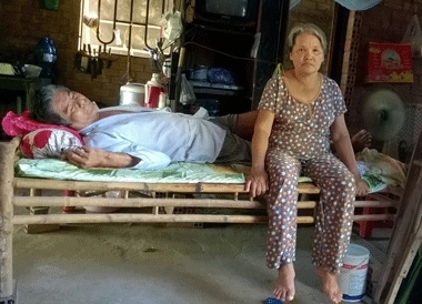 Hai vợ chồng bệnh tật hiểm nghèo không còn nhà để ở