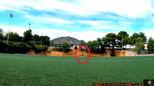 Messi bắn hạ camera từ khoảng cách gần 100m