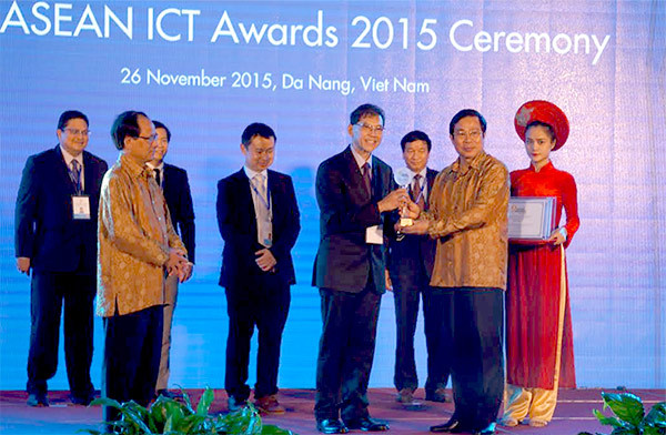 Trao giải thưởng CNTT-Truyền thông ASEAN 2015