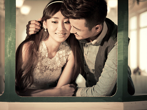 Mối tình ngang trái trai tân yêu gái không chồng mà chửa