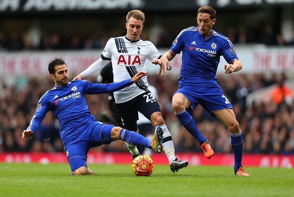 Chelsea bất phân thắng bại với Tottenham