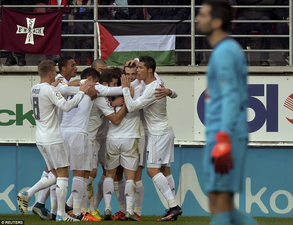 Ronaldo và Bale tỏa sáng, Real đả bại Eibar