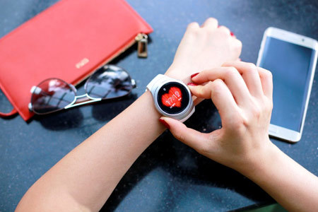 Samsung Gear S2: HLV đặc biệt của Á hậu Hoàng My