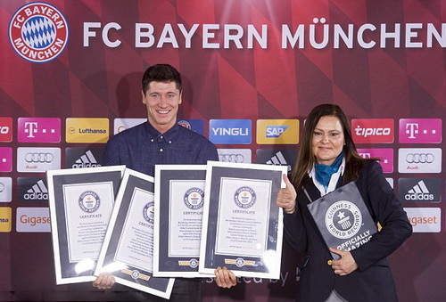 Lewandowski nhận 4 kỷ lục Guinness cùng một lúc