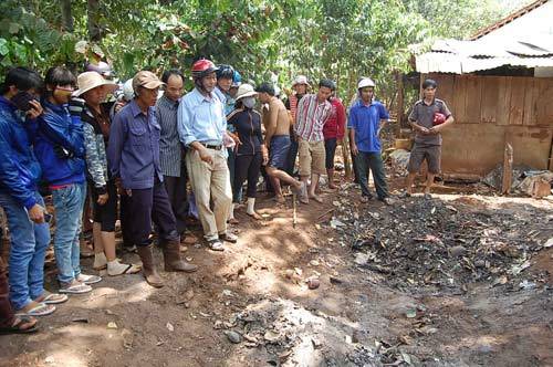 Nghi án chồng đánh chết vợ rồi tẩm xăng đốt xác