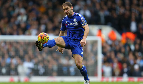 Inter dụ Ivanovic đào tẩu khỏi Chelsea