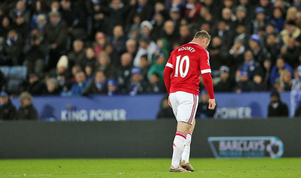 Rooney nên rời M.U để cứu vãn sự nghiệp