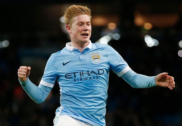 De Bruyne chói sáng, Man City 