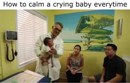 Clip: Tuyệt chiêu dỗ bé nín khóc thần kỳ của bác sĩ Tây