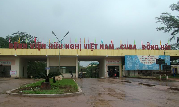 'Ăn' 500 nghìn lót tay, nữ hộ sinh bị chuyển việc