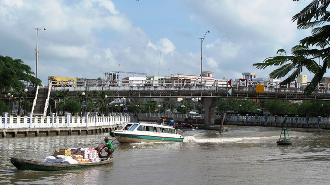 Bạc Liêu, Cà Mau 'vỡ nợ