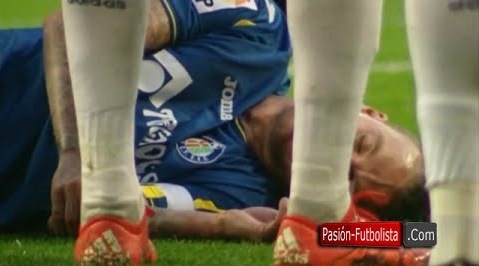 CR7 hạ knock-out đối thủ bằng cú sút trời giáng