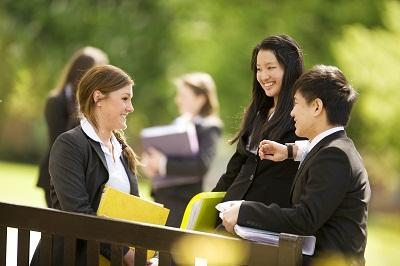 Du học trời Tây: Ai nên về, ai nên ở lại?