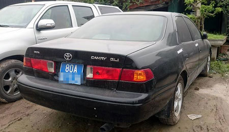 Phát hiện xe trùng biển số với xe của nguyên Ủy viên Bộ Chính trị