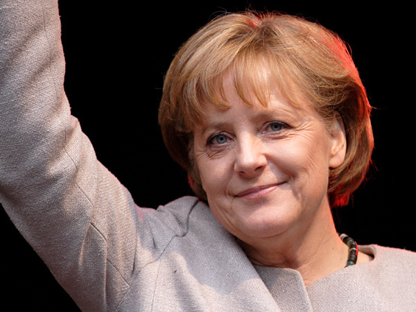 Học Thủ tướng Merkel: Cấm mang bánh đến chỗ bà