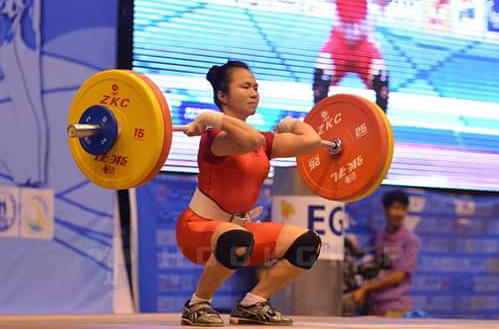 Vương Thị Huyền: Đô cử mồ côi mẹ vươn tầm thế giới