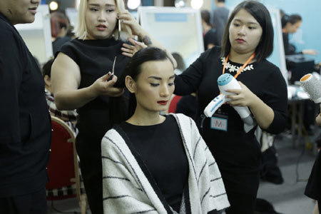 Hậu trường tóc show Love của Đỗ Mạnh Cường