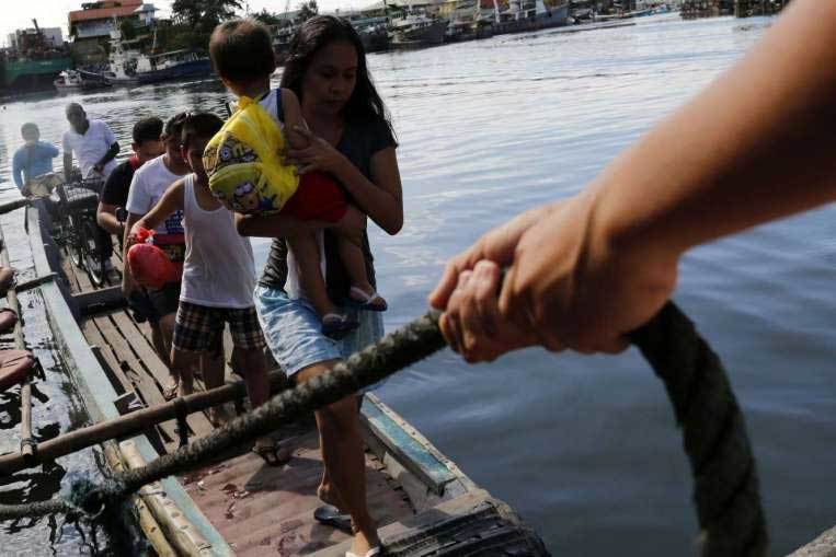 Philippines cuống cuồng chạy siêu bão Melor