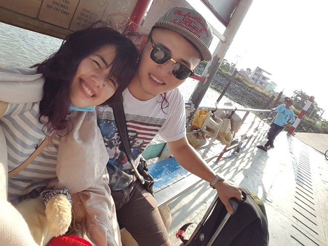 Chàng trai bí mật cầu hôn bạn gái tại sân bay Đà Nẵng