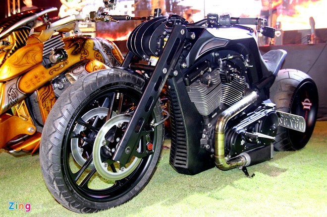 Siêu môtô độc nhất thế giới của biker Sài Gòn