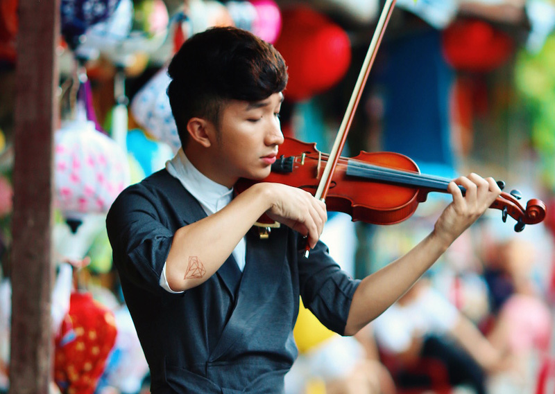 'Hotboy nổi tiếng sau một đêm