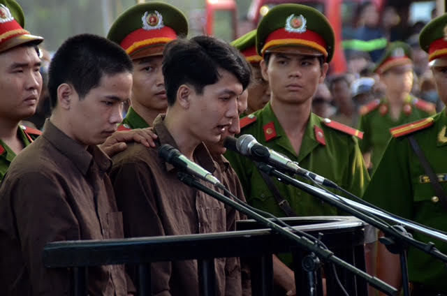 Bị cáo bật khóc khi bị đề nghị án tử hình