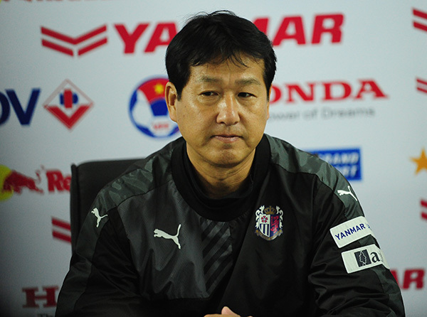 HLV Cerezo Osaka hết lời khen ngợi Công Phượng